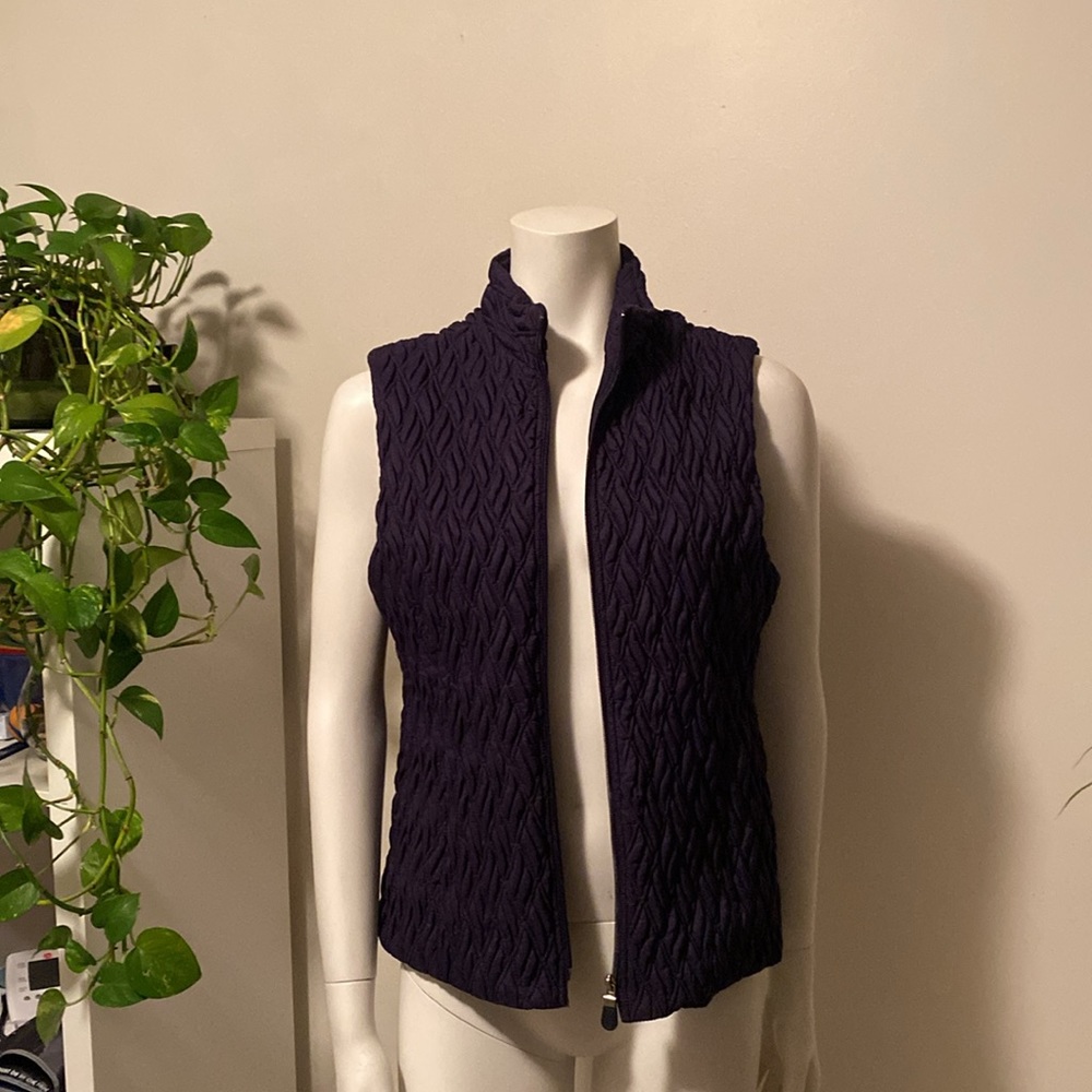 Taylor Brooke  Vest M. Zipper Ftont Exc Shape